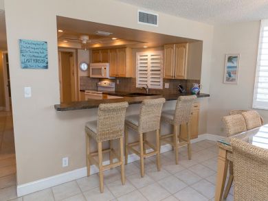 Enjoy  Views of the Gulf from this Two Bedroom Siesta Condo